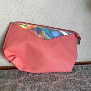 Elizabeth Arden makeup bag pink